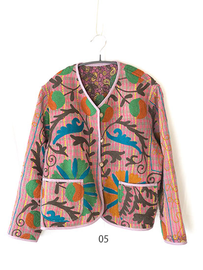 オールドラリーキルトスザニ刺繍のジャケット