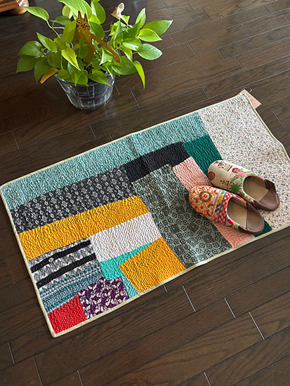 オールドラリーキルトスモールラグ